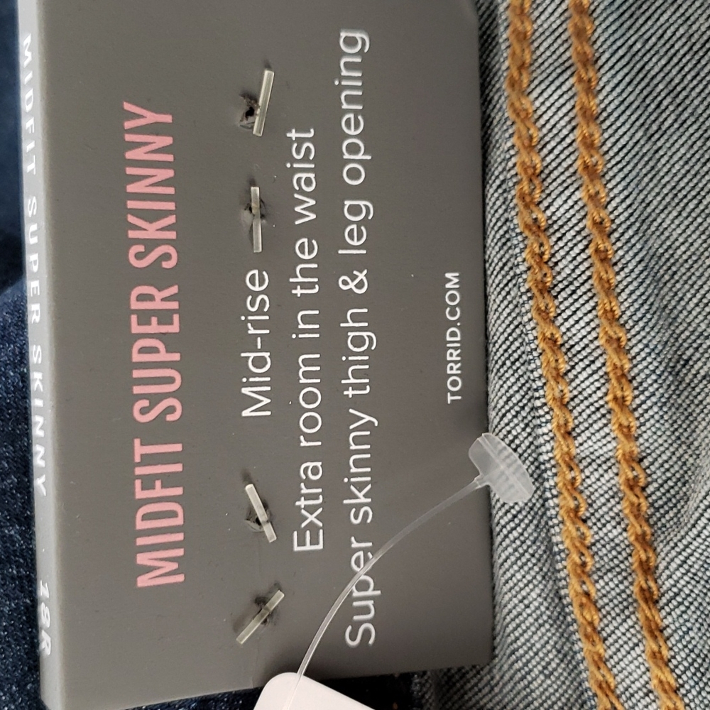 NWT Torrid Jeans - Picture 9 of 10